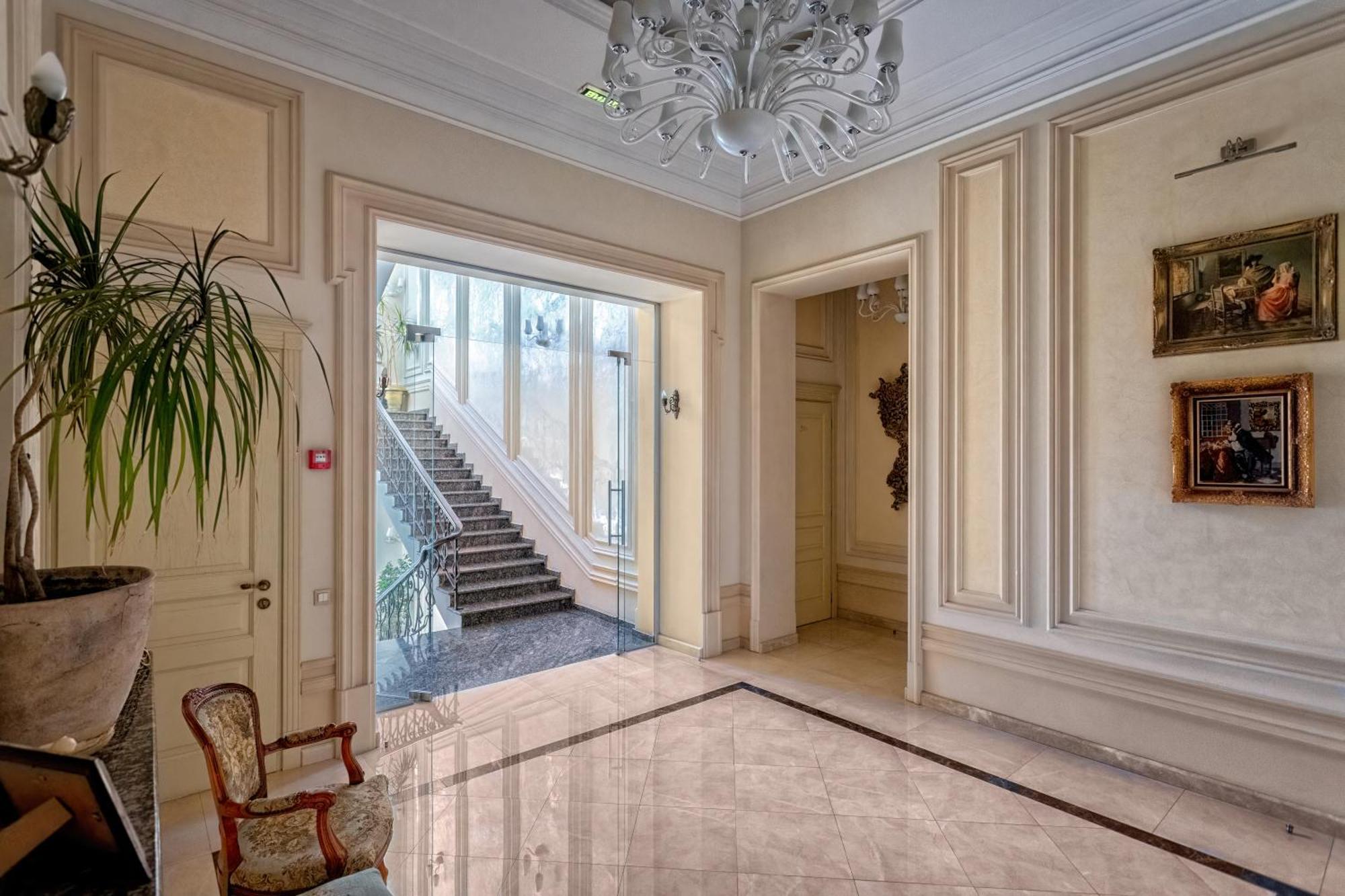 Vintage Art Hotel Odesa Exterior photo