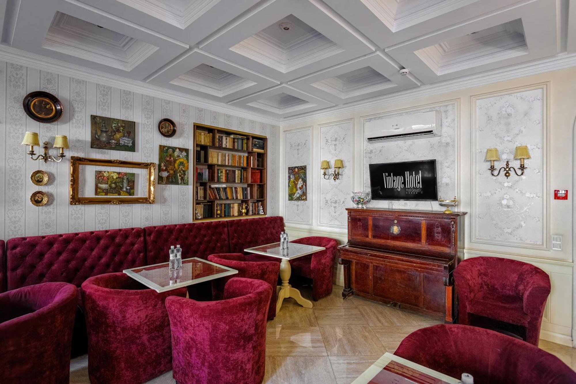 Vintage Art Hotel Odesa Exterior photo